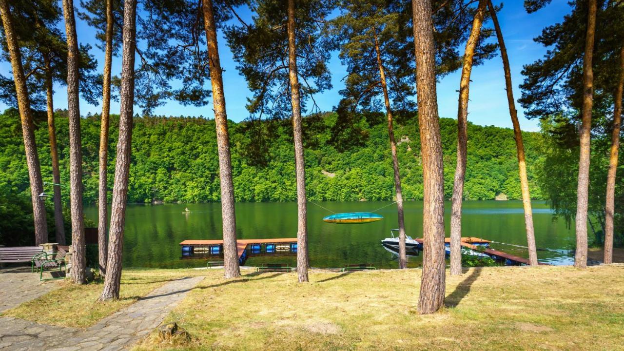 Hotel Hladina - výborné pro firemní akce Nebrich Esterno foto